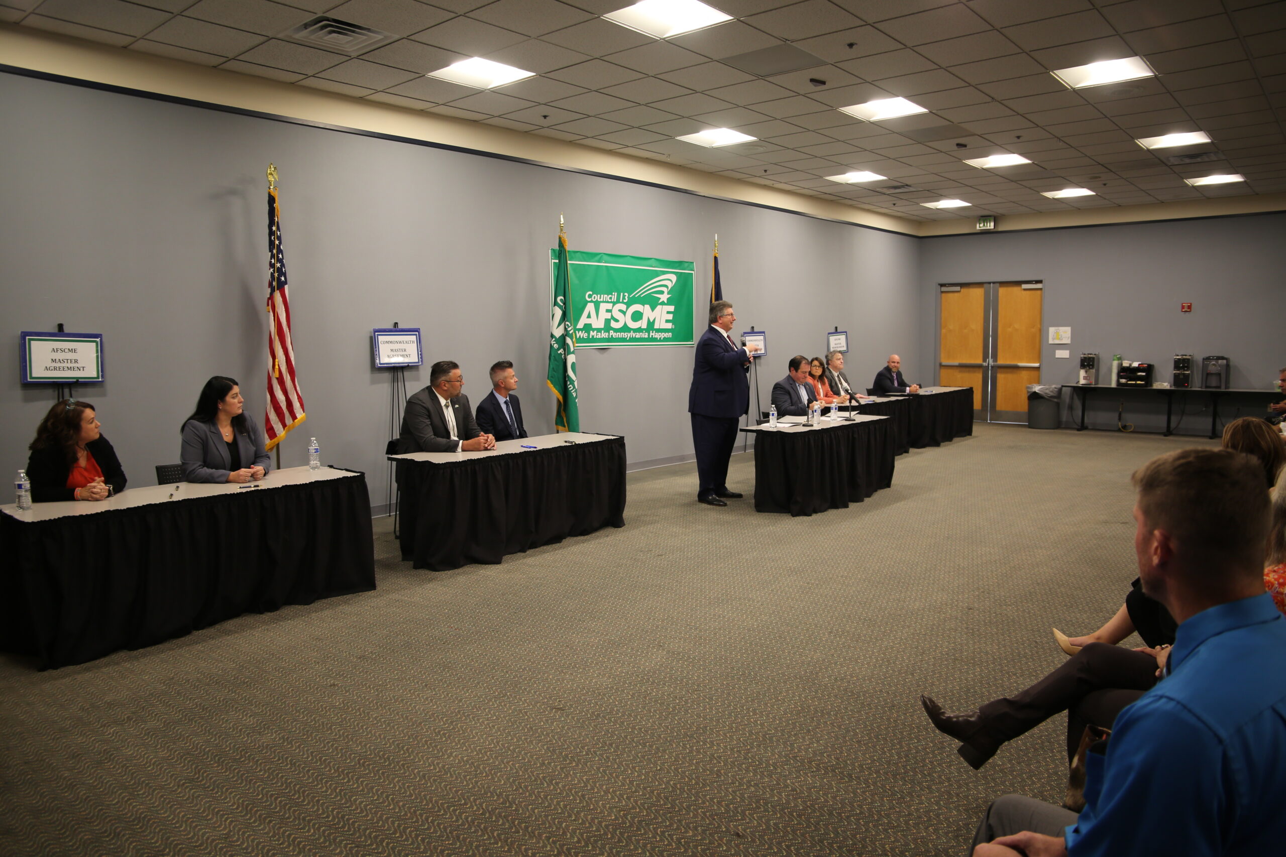 AFSCME leaders, Commonwealth officials sign new state contract AFSCME